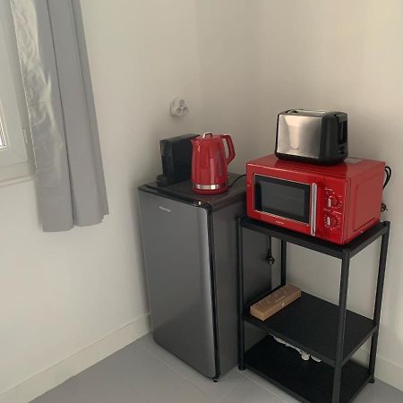 Studio Perfect For 2 Adults And 1 Kid, And Up To 2 Kids - Jourdain 20E, 25Mn To Louvre Via Line M11 Paris Ngoại thất bức ảnh